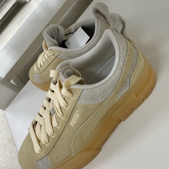Puma Platform High Sneakers - Picture 2 of 4